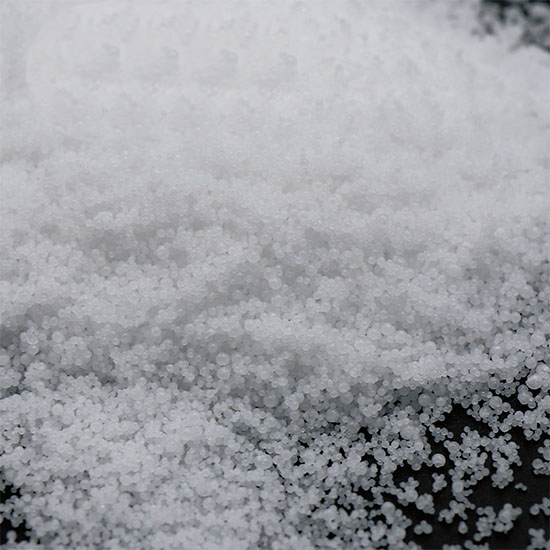 Perlas de soda cáustica alcalina fuerte al 99% para jabón